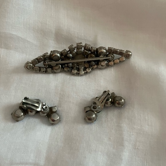 VINTAGE JEWELLERY SET - Picture 2 of 2